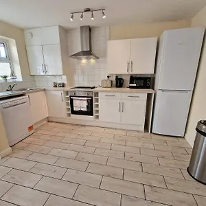 Town Or Country - Jessie Terrace House B , Southampton United Kingdom